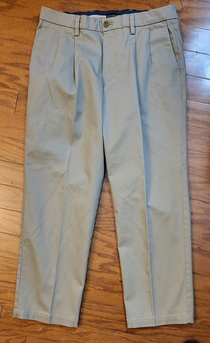 Dockers Pants Mens Flex Comfort Classic Fit 34x28.5 (Actual) Khaki Chino